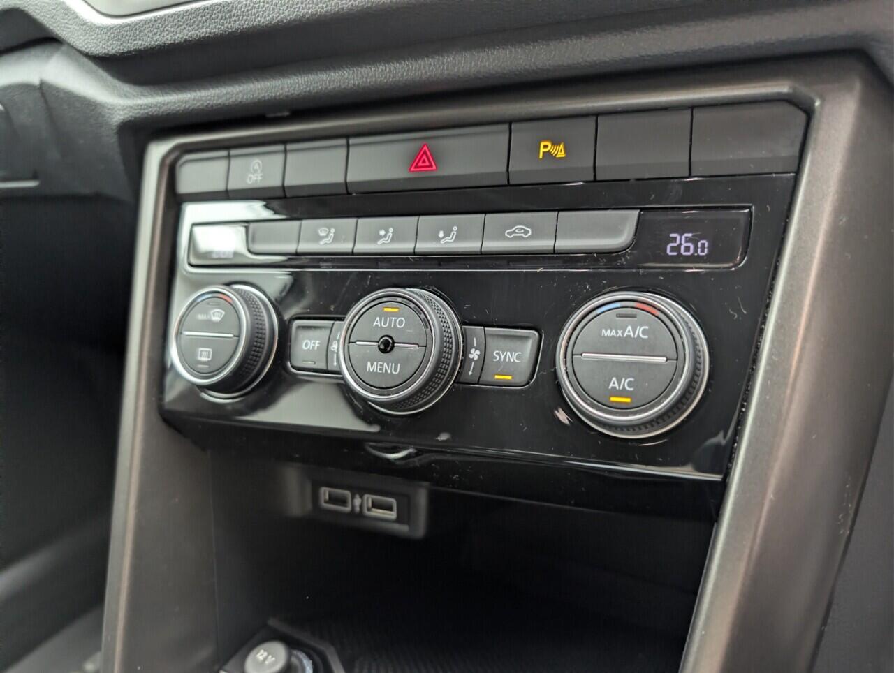 Used Volkswagen T-Roc 2018 for sale - 76742621: Photo 15