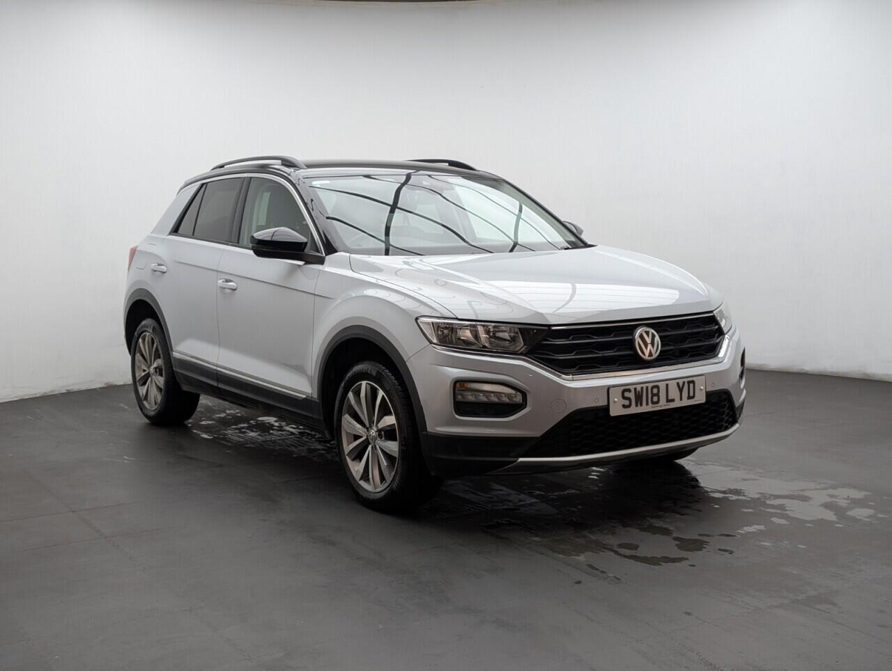 Used Volkswagen T-Roc 2018 for sale - 76742621: Photo 2