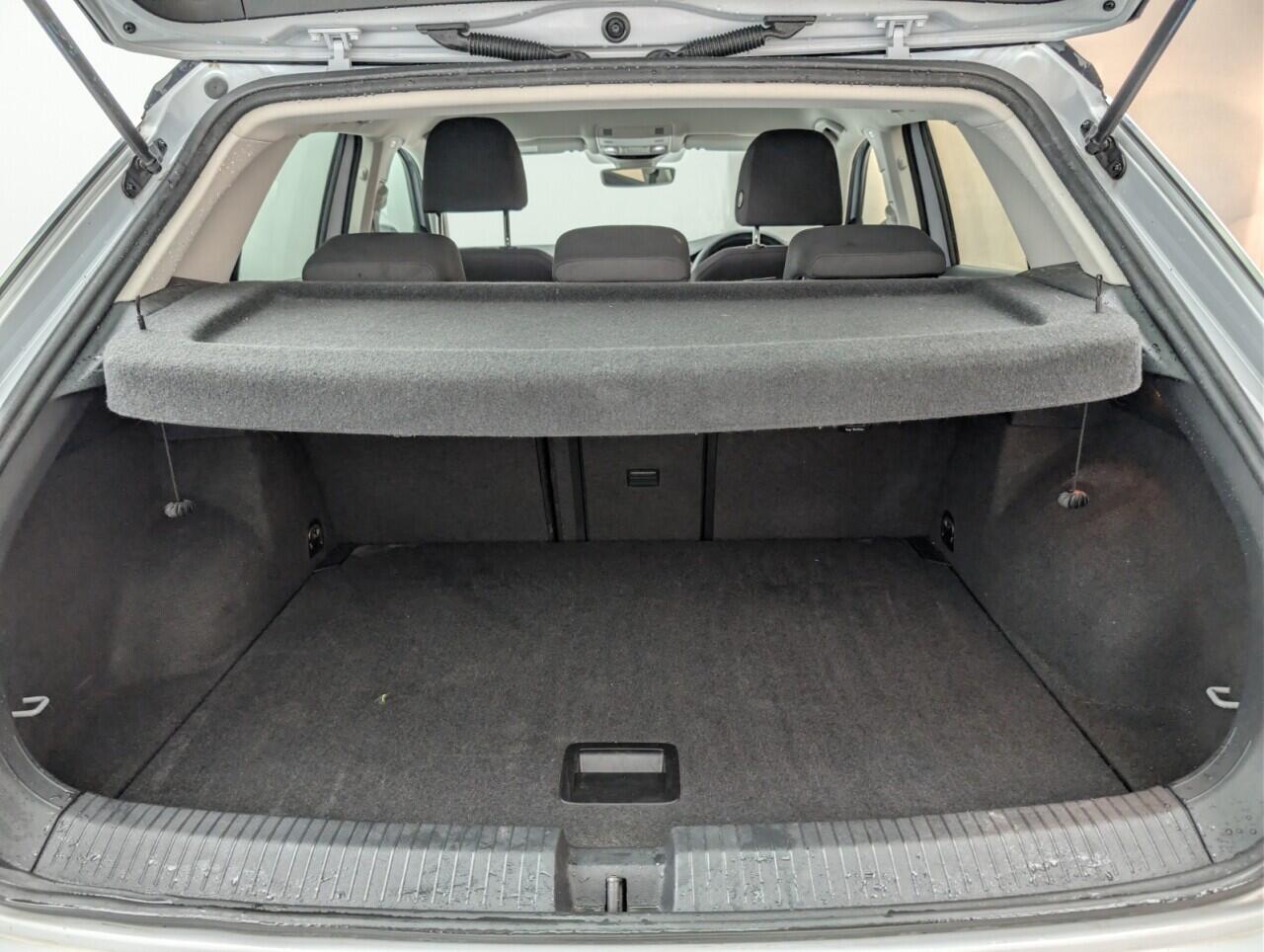 Used Volkswagen T-Roc 2018 for sale - 76742621: Photo 23