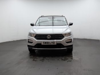 Used Volkswagen T-Roc 2018 for sale - 76742621: Photo