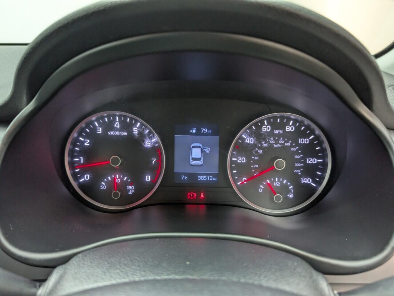 Used Kia Stonic 2019 for sale - 76423528: Photo 17