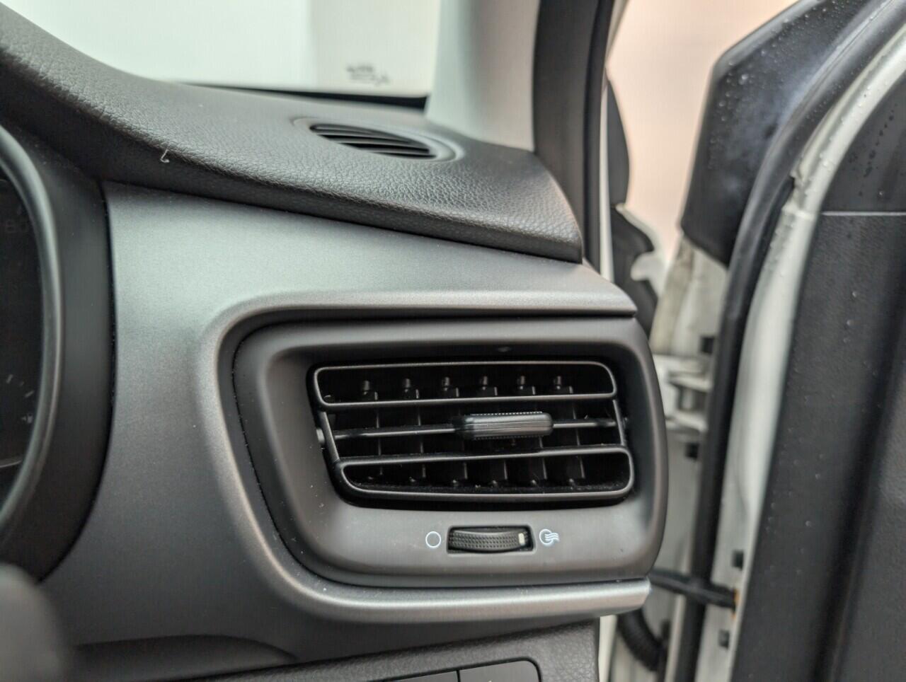 Used Kia Stonic 2019 for sale - 76423528: Photo 20