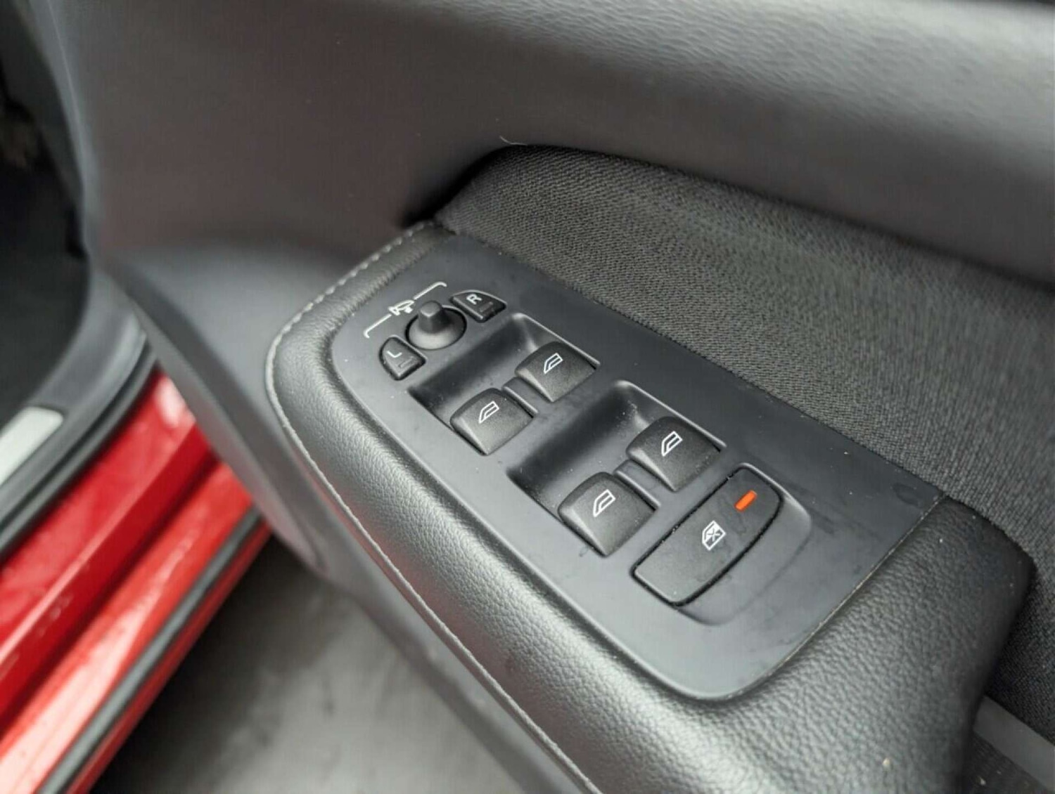 Used Volvo V60 2019 for sale - 77714225: Photo 17