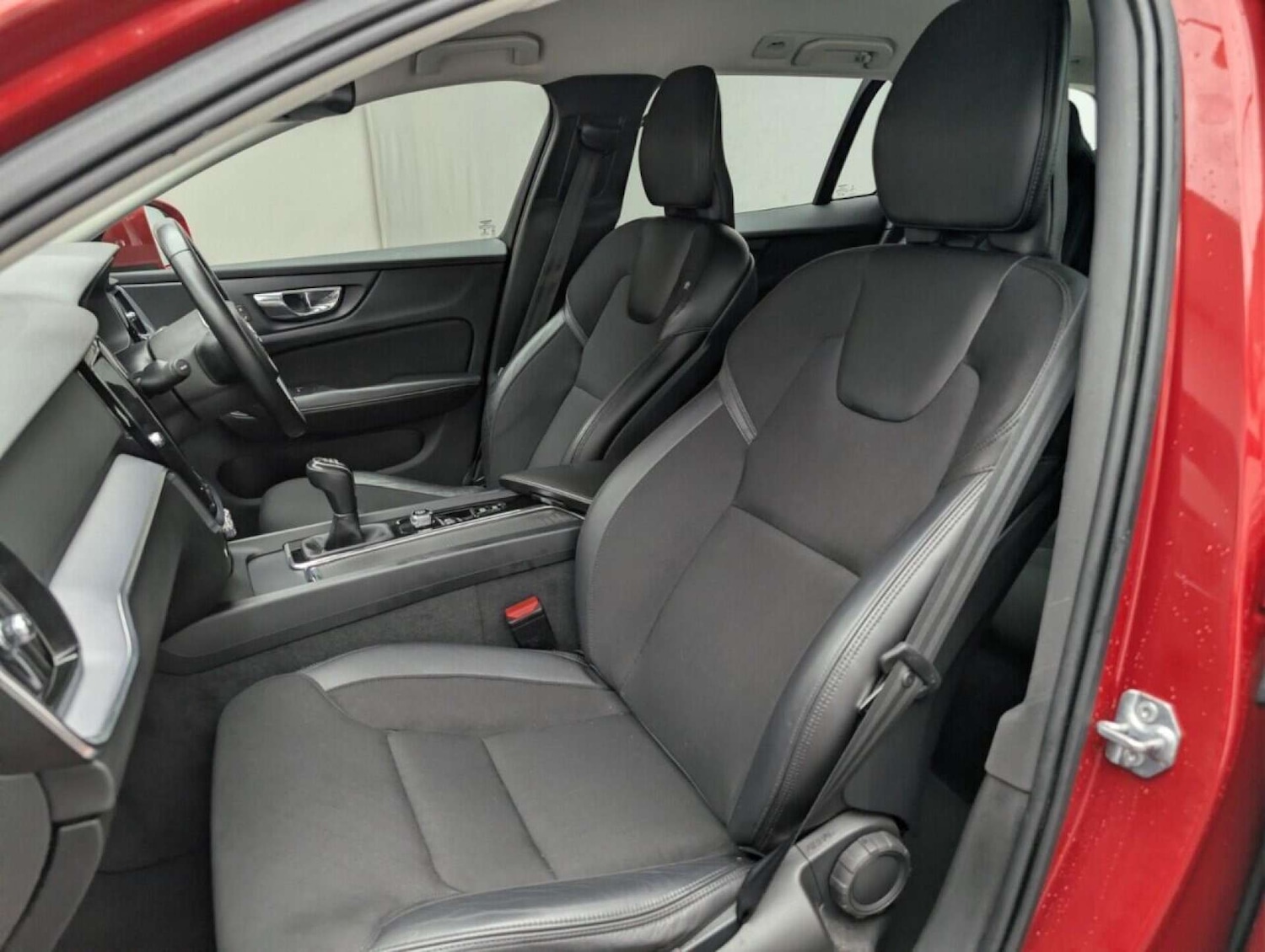 Used Volvo V60 2019 for sale - 77714225: Photo 23