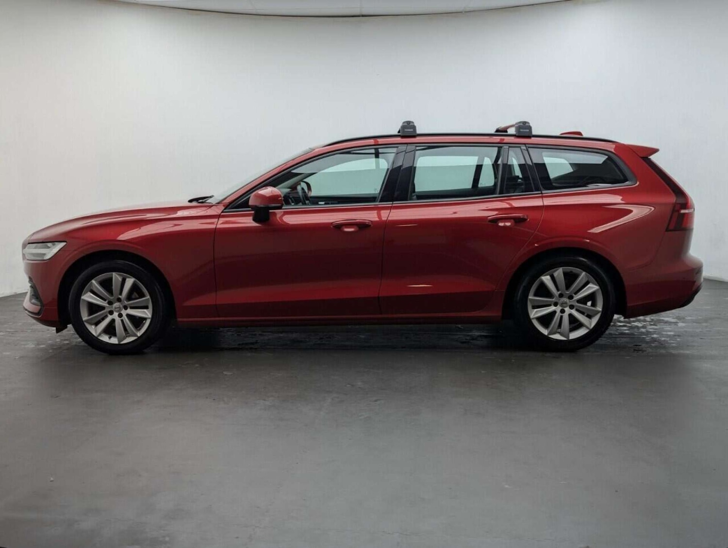 Used Volvo V60 2019 for sale - 77714225: Photo 5