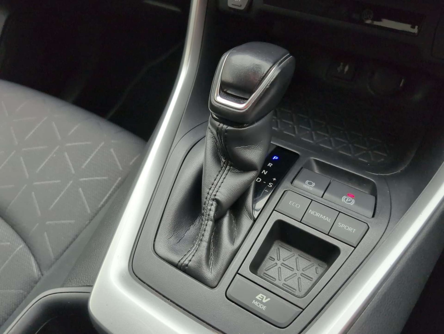 Used Toyota RAV4 2019 for sale - 77766963: Photo 16