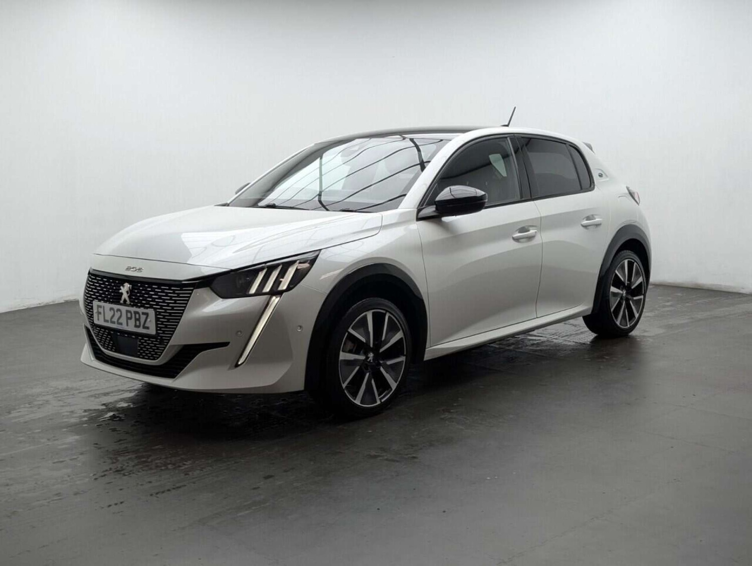 Used Peugeot E-208 2022 for sale - 77714240: Photo 5