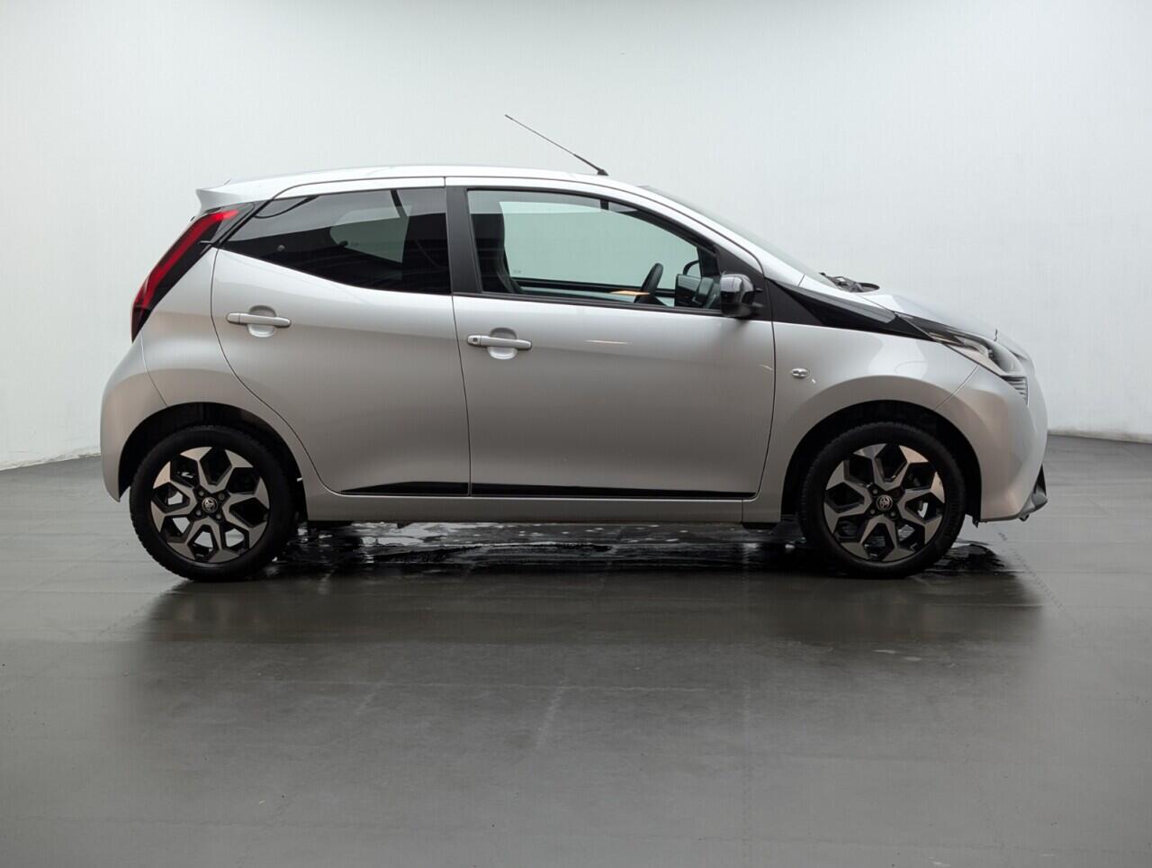 Used Toyota AYGO 2021 for sale - 76953178: Photo 9