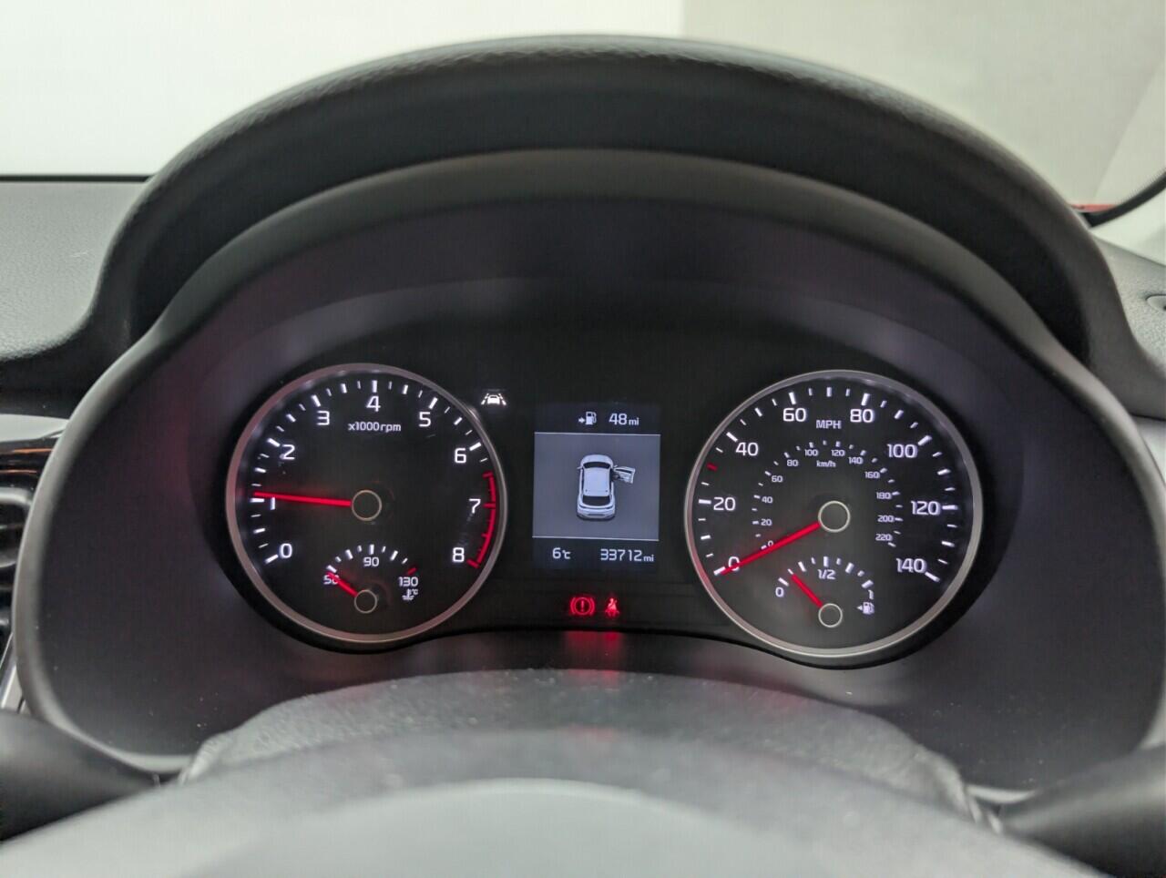 Used Kia Stonic 2018 for sale - 77538002: Photo 18