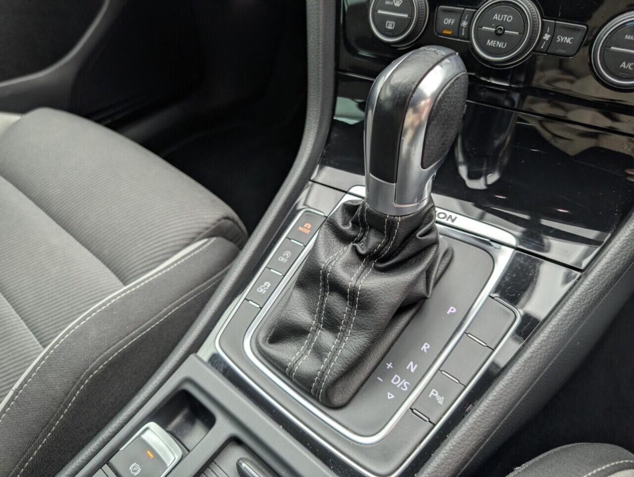 Used Volkswagen Golf 2015 for sale - 76425096: Photo 17