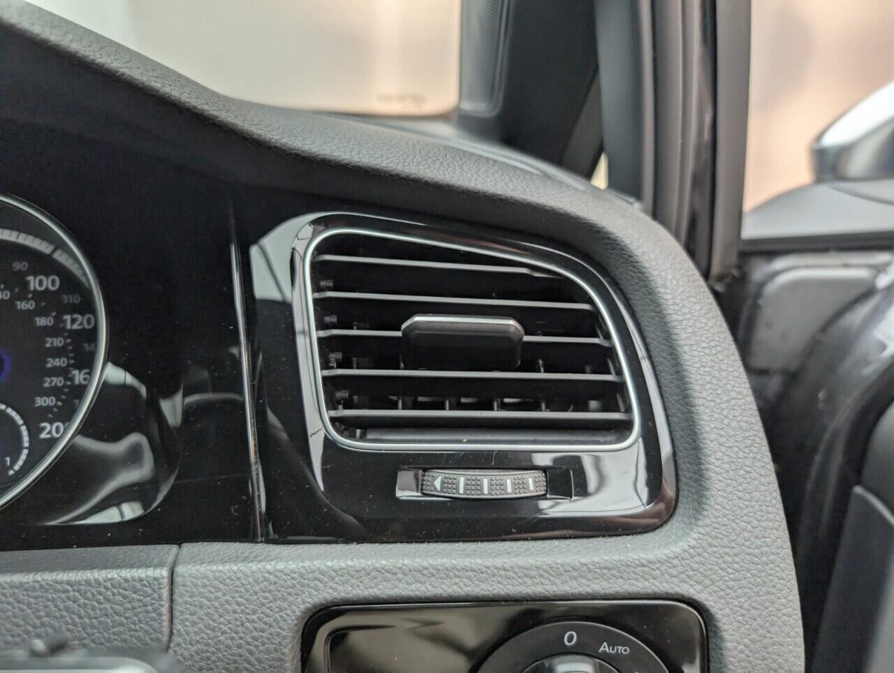 Used Volkswagen Golf 2015 for sale - 76425096: Photo 21