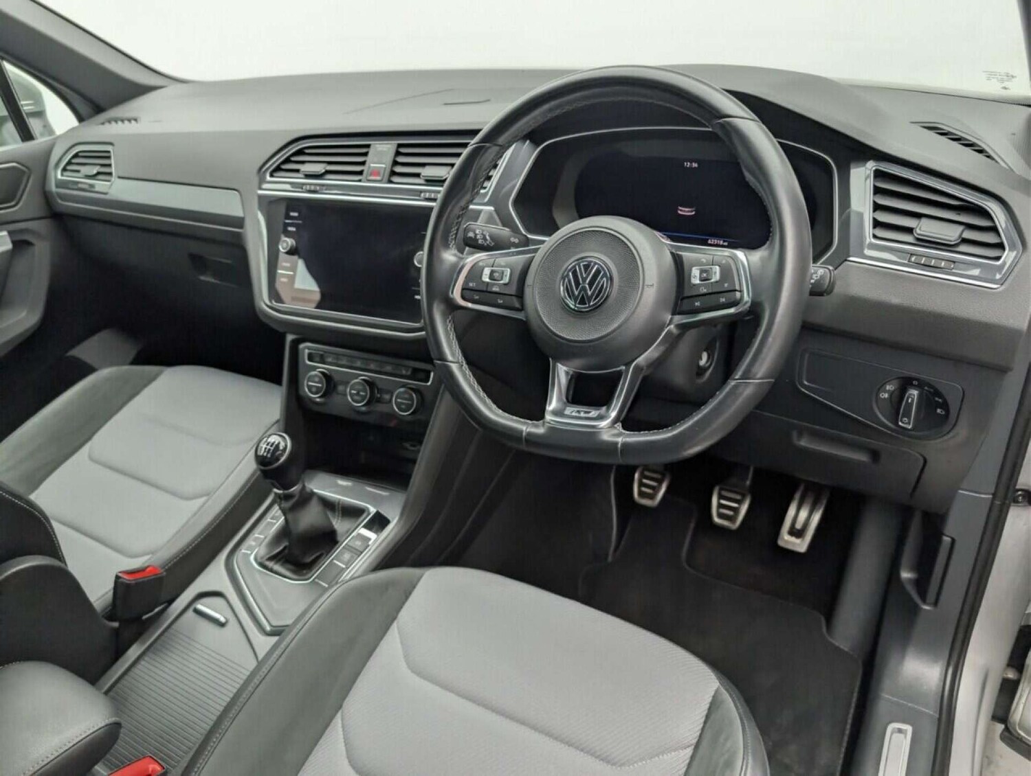 Used Volkswagen Tiguan 2018 for sale - 77714335: Photo 11