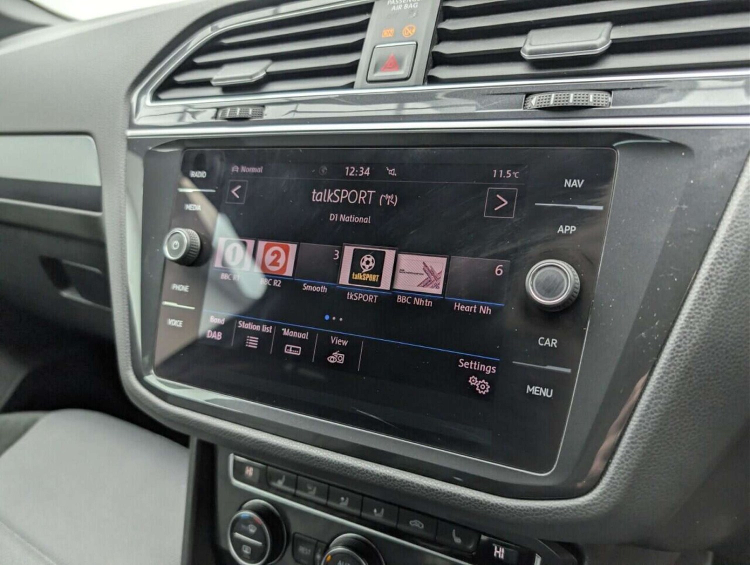 Used Volkswagen Tiguan 2018 for sale - 77714335: Photo 13