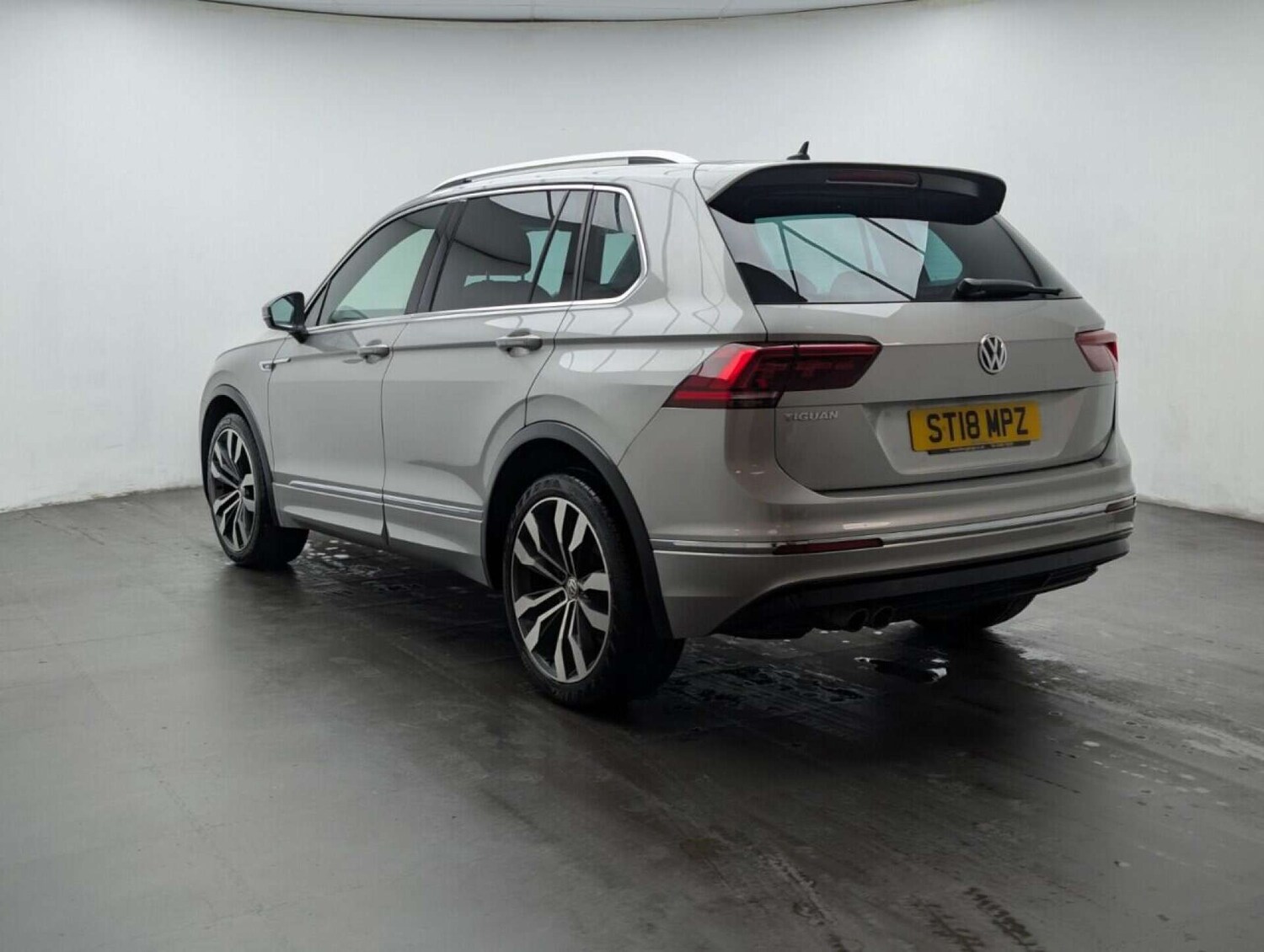 Used Volkswagen Tiguan 2018 for sale - 77714335: Photo 6