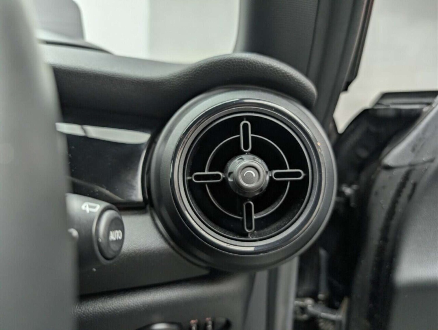 Used MINI Hatch 2021 for sale - 77713695: Photo 17