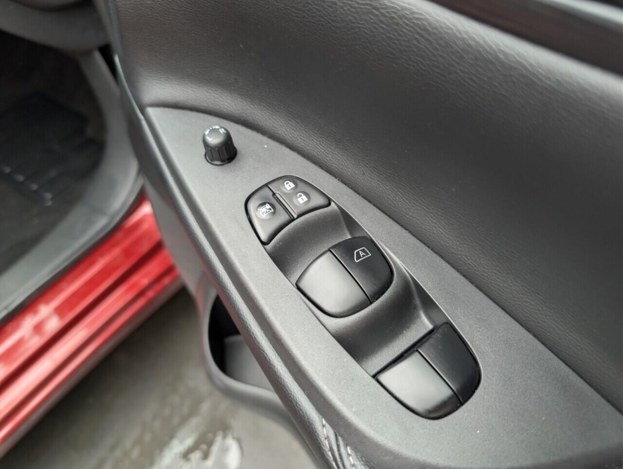 Used Nissan Pulsar 2015 for sale - 77060125: Photo 22