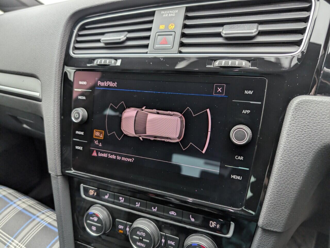 Used Volkswagen Golf 2017 for sale - 76423518: Photo 14