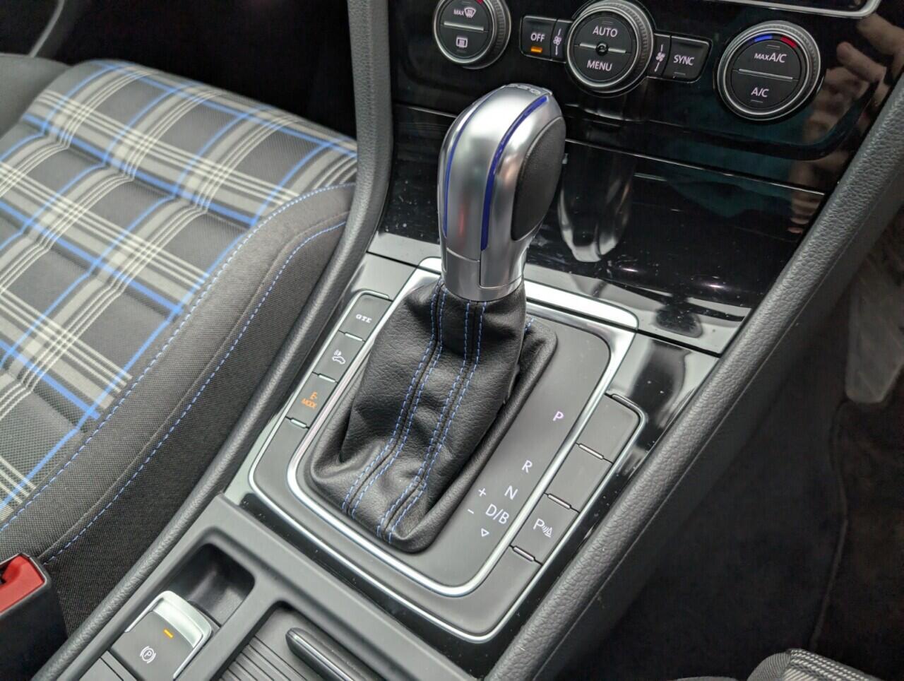 Used Volkswagen Golf 2017 for sale - 76423518: Photo 16