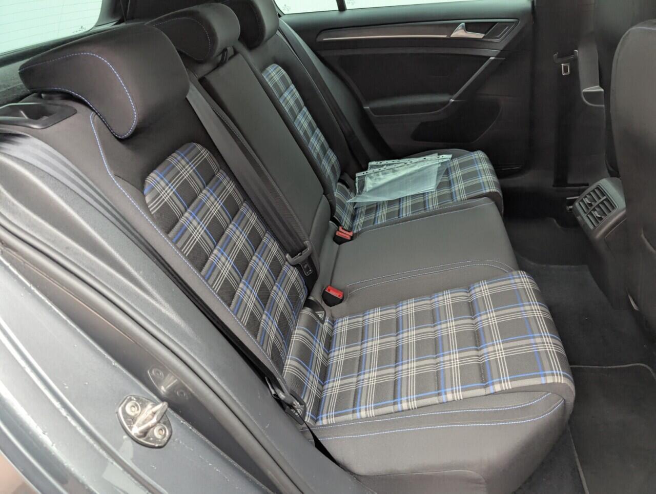 Used Volkswagen Golf 2017 for sale - 76423518: Photo 24