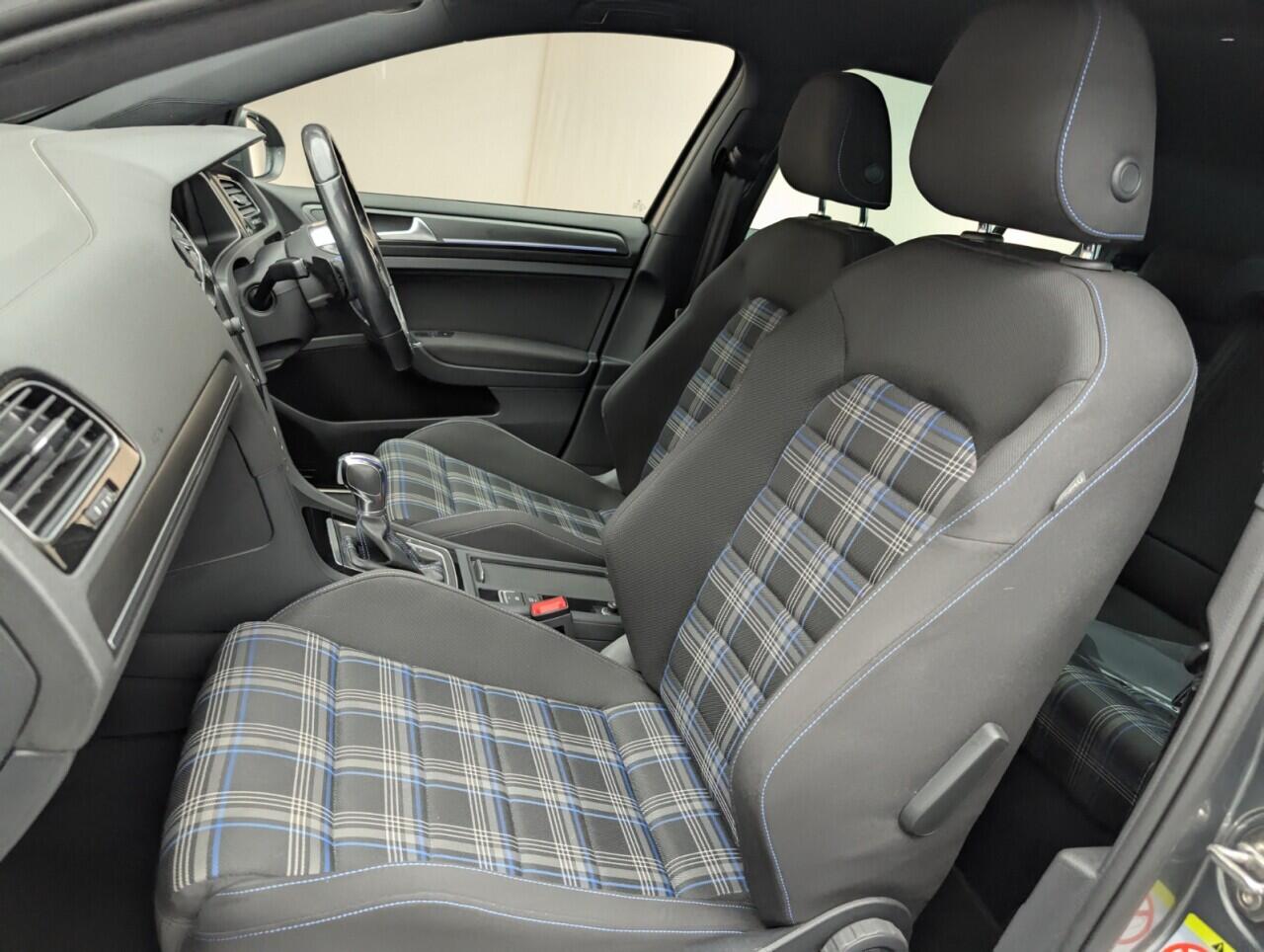 Used Volkswagen Golf 2017 for sale - 76423518: Photo 27