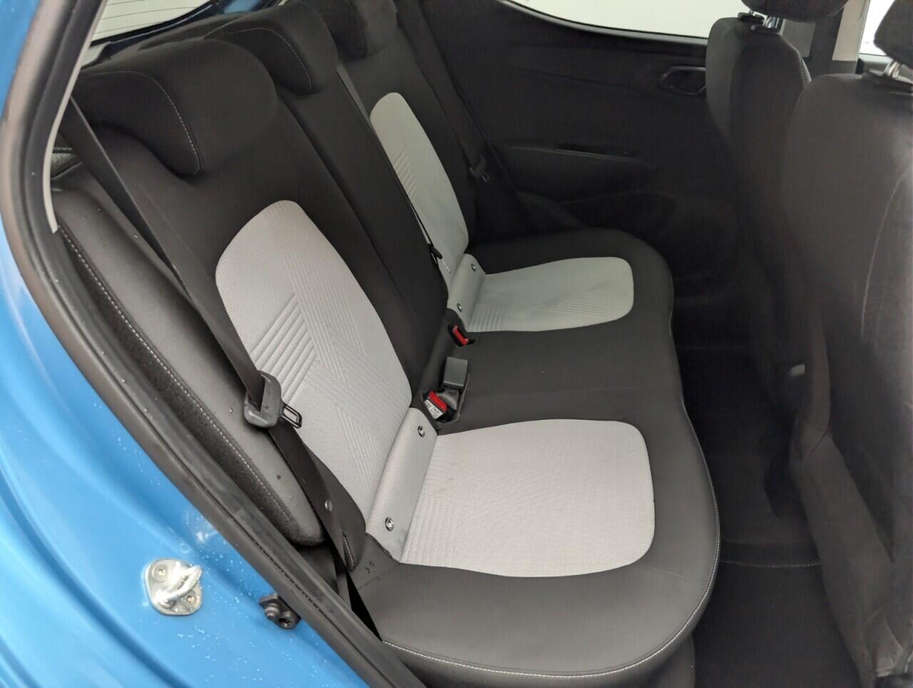 Used Hyundai i10 2021 for sale - 76657874: Photo 23