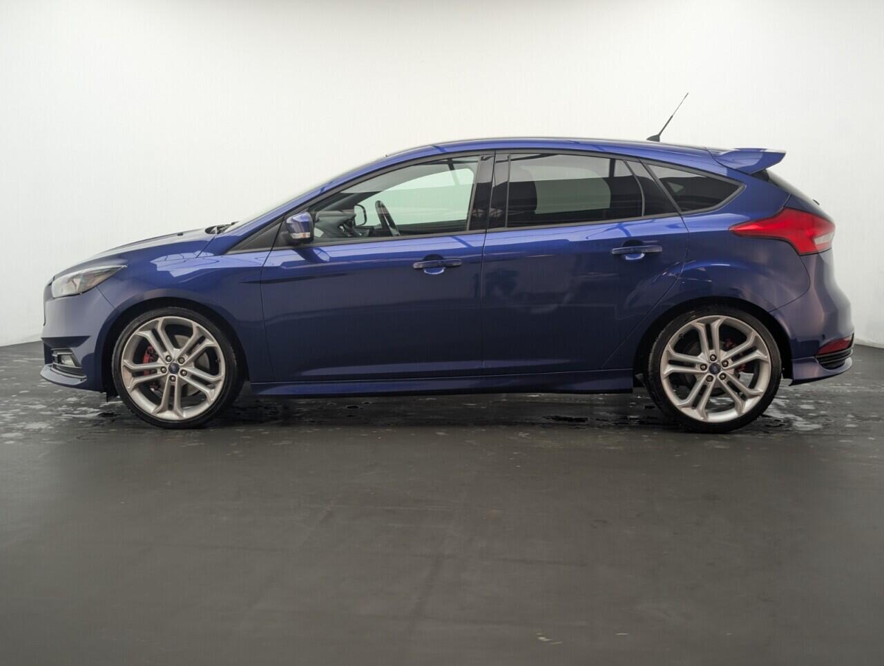 Used Ford Focus 2017 for sale - 76424969: Photo 5