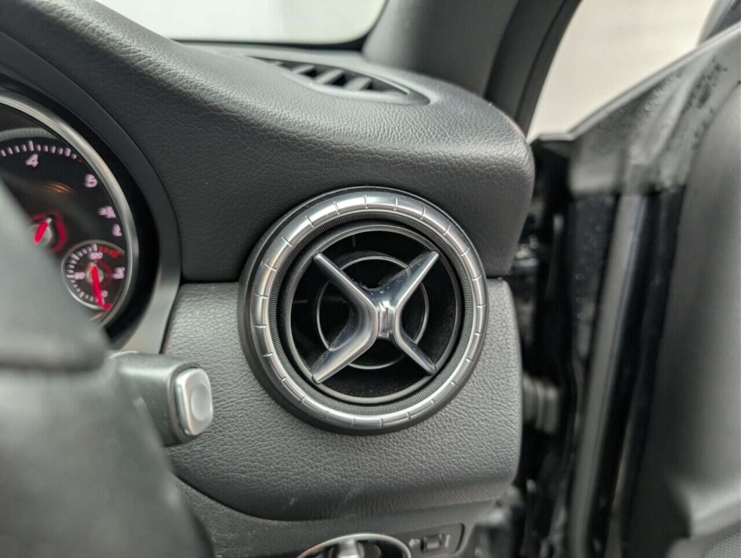 Used Mercedes-Benz CLA 2018 for sale - 77713132: Photo 20