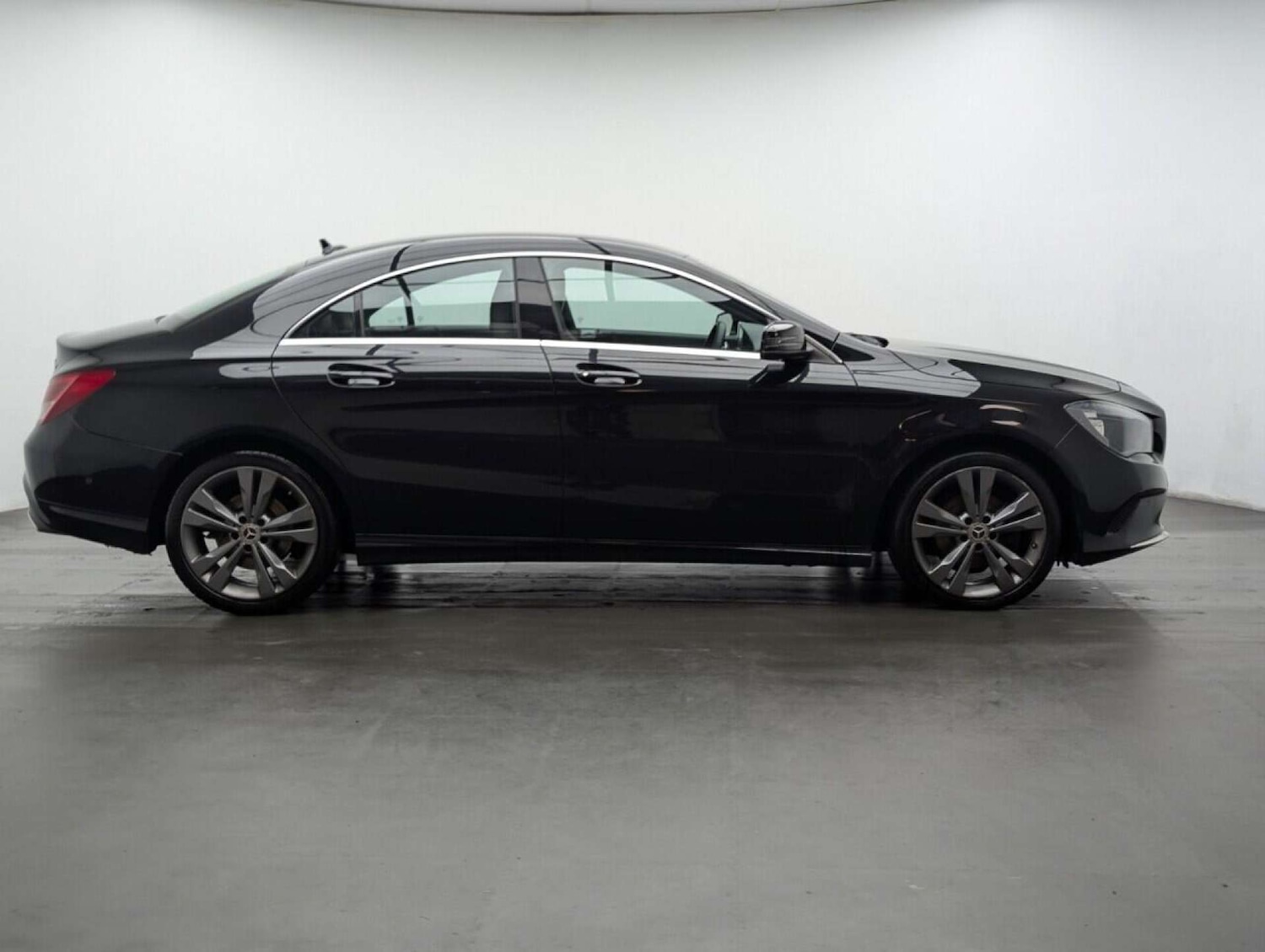 Used Mercedes-Benz CLA 2018 for sale - 77713132: Photo 9