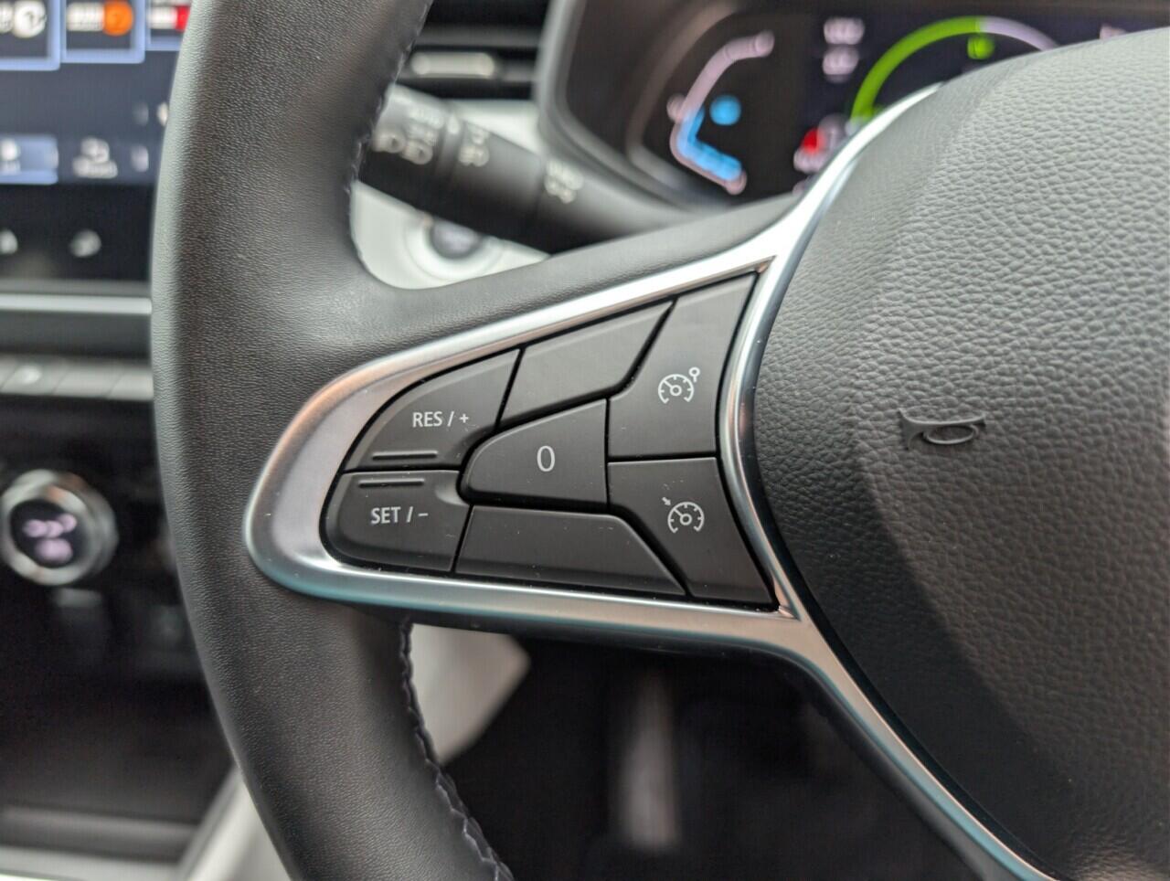 Used Renault Clio 2023 for sale - 77537321: Photo 19