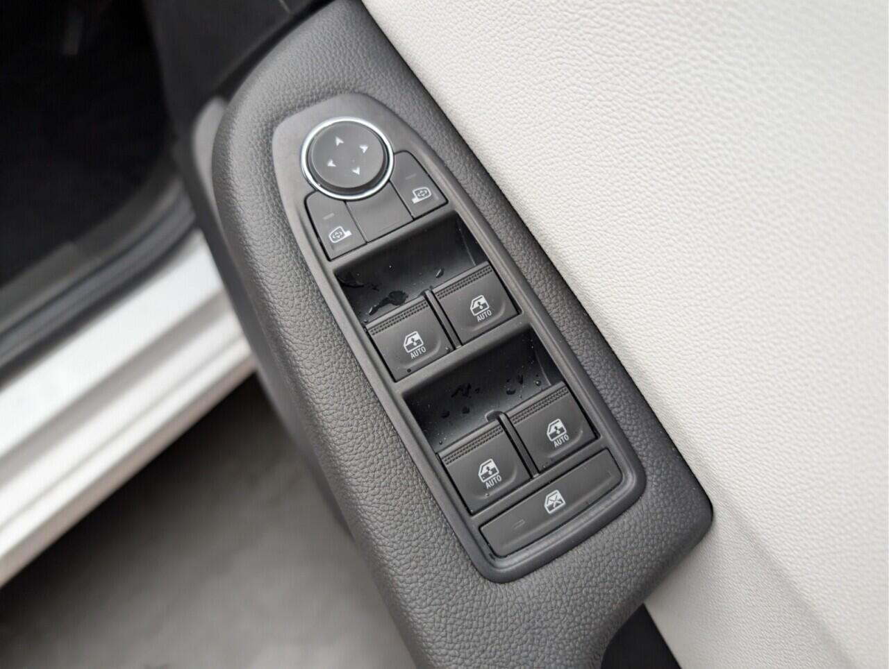 Used Renault Clio 2023 for sale - 77537321: Photo 22