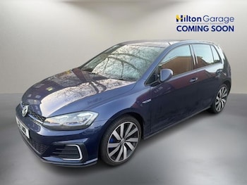 Used Volkswagen Golf 2018 for sale - 77109139: Photo