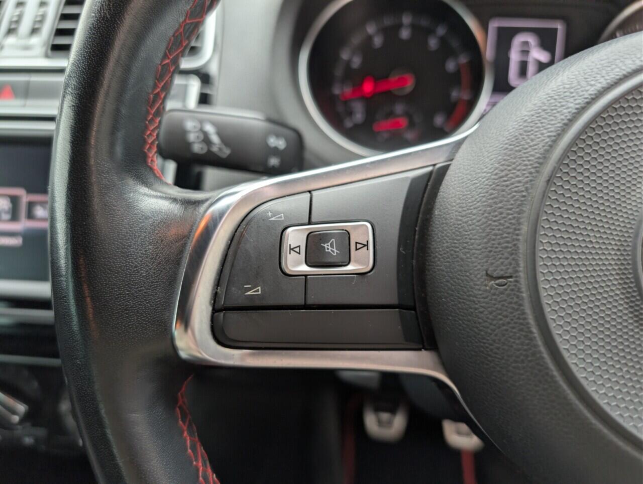 Used Volkswagen Polo 2017 for sale - 76765801: Photo 17