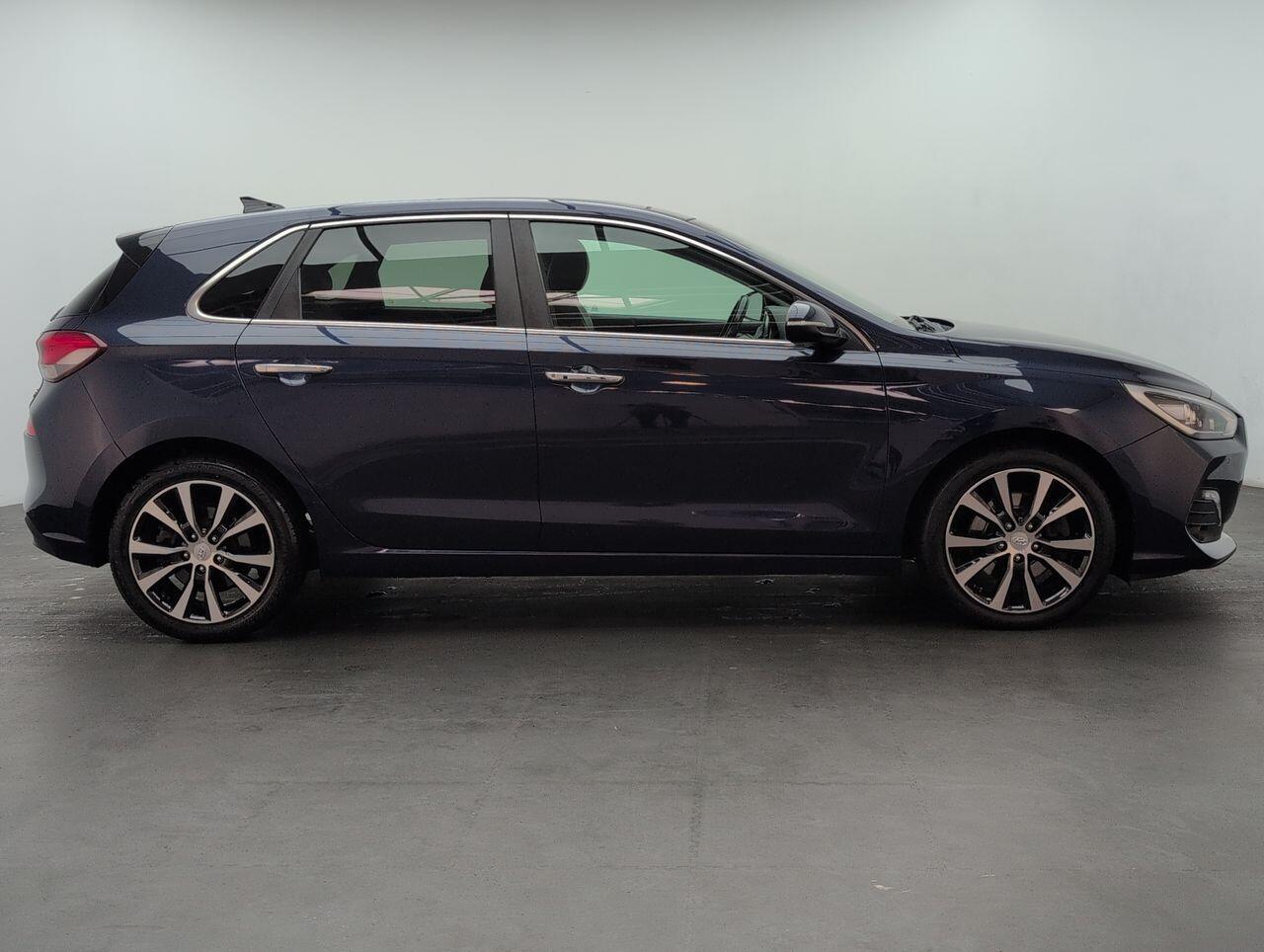Used Hyundai i30 2019 for sale - 76538701: Photo 9