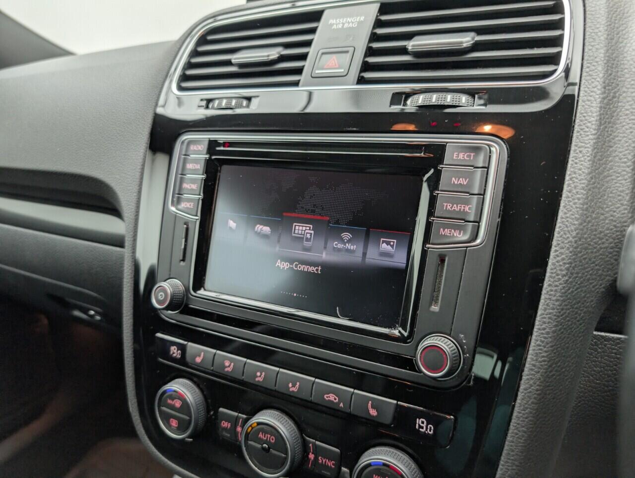 Used Volkswagen Scirocco 2016 for sale - 76424311: Photo 14