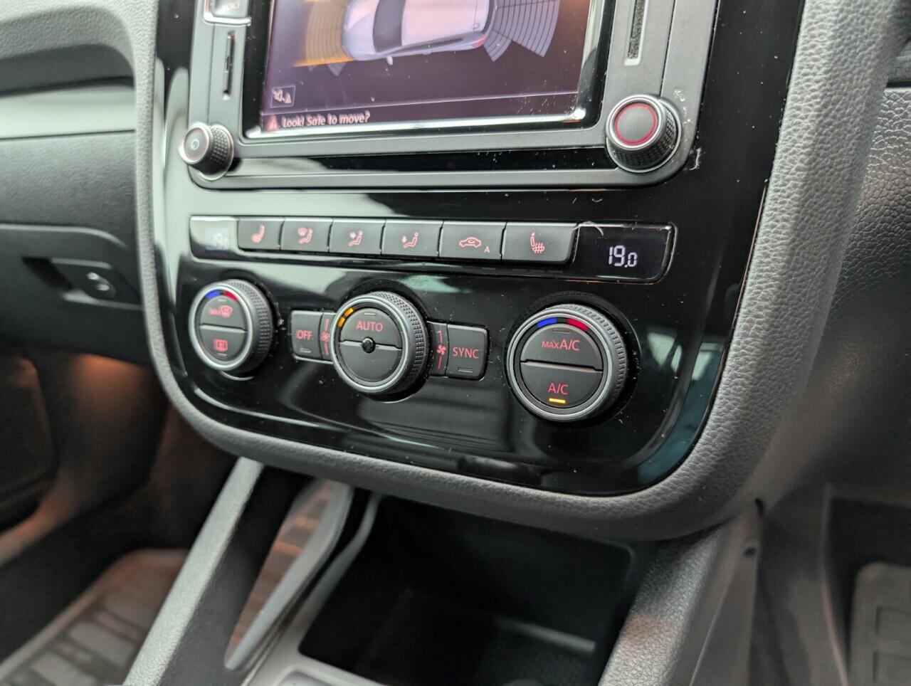 Used Volkswagen Scirocco 2016 for sale - 76424311: Photo 16