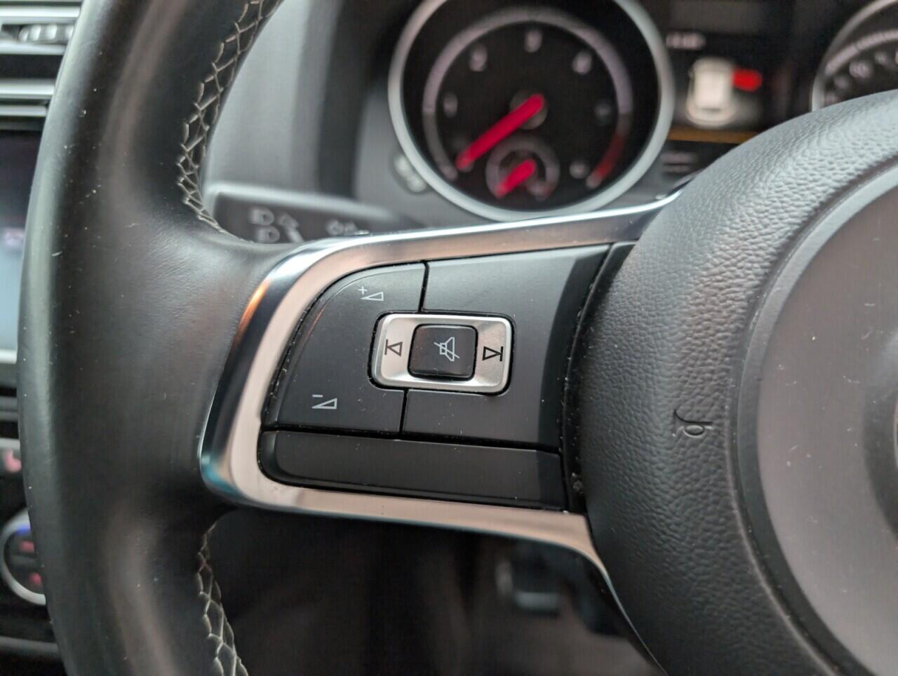 Used Volkswagen Scirocco 2016 for sale - 76424311: Photo 19