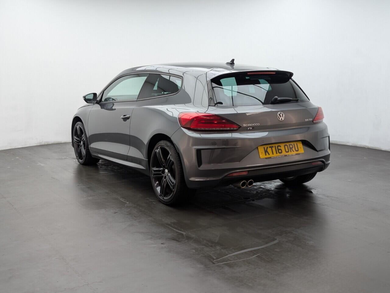 Used Volkswagen Scirocco 2016 for sale - 76424311: Photo 6