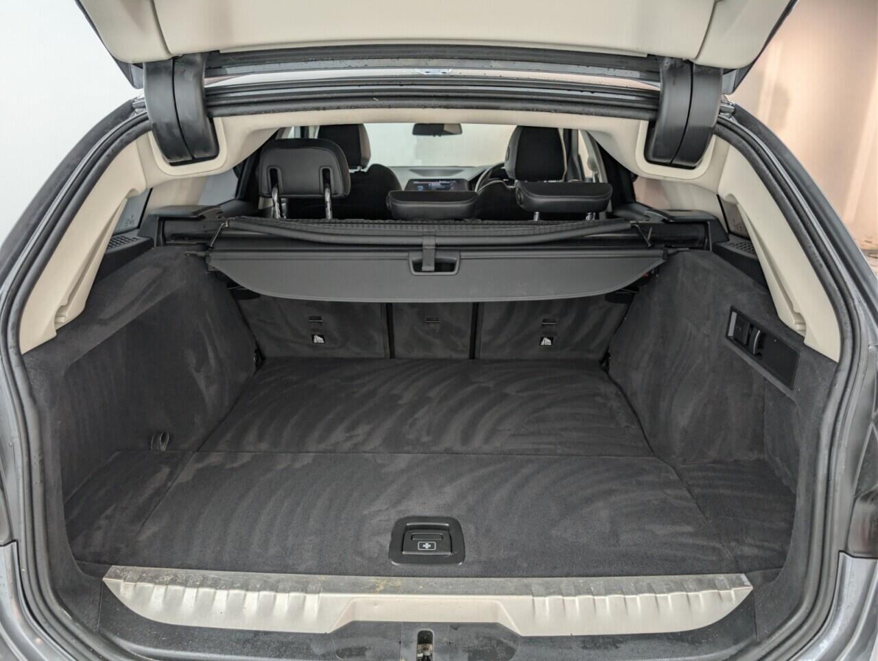 Used BMW 3 Series 2021 for sale - 76802056: Photo 24