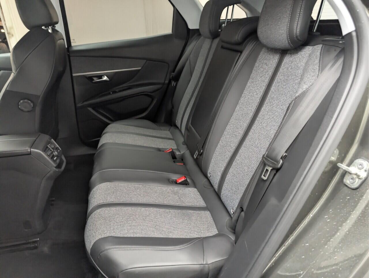 Used Peugeot 3008 2018 for sale - 77074356: Photo 24