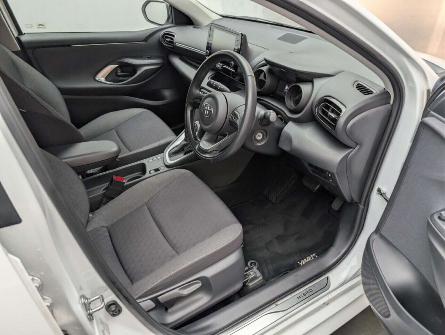 Used Toyota Yaris 2022 for sale - 77713707: Photo 11