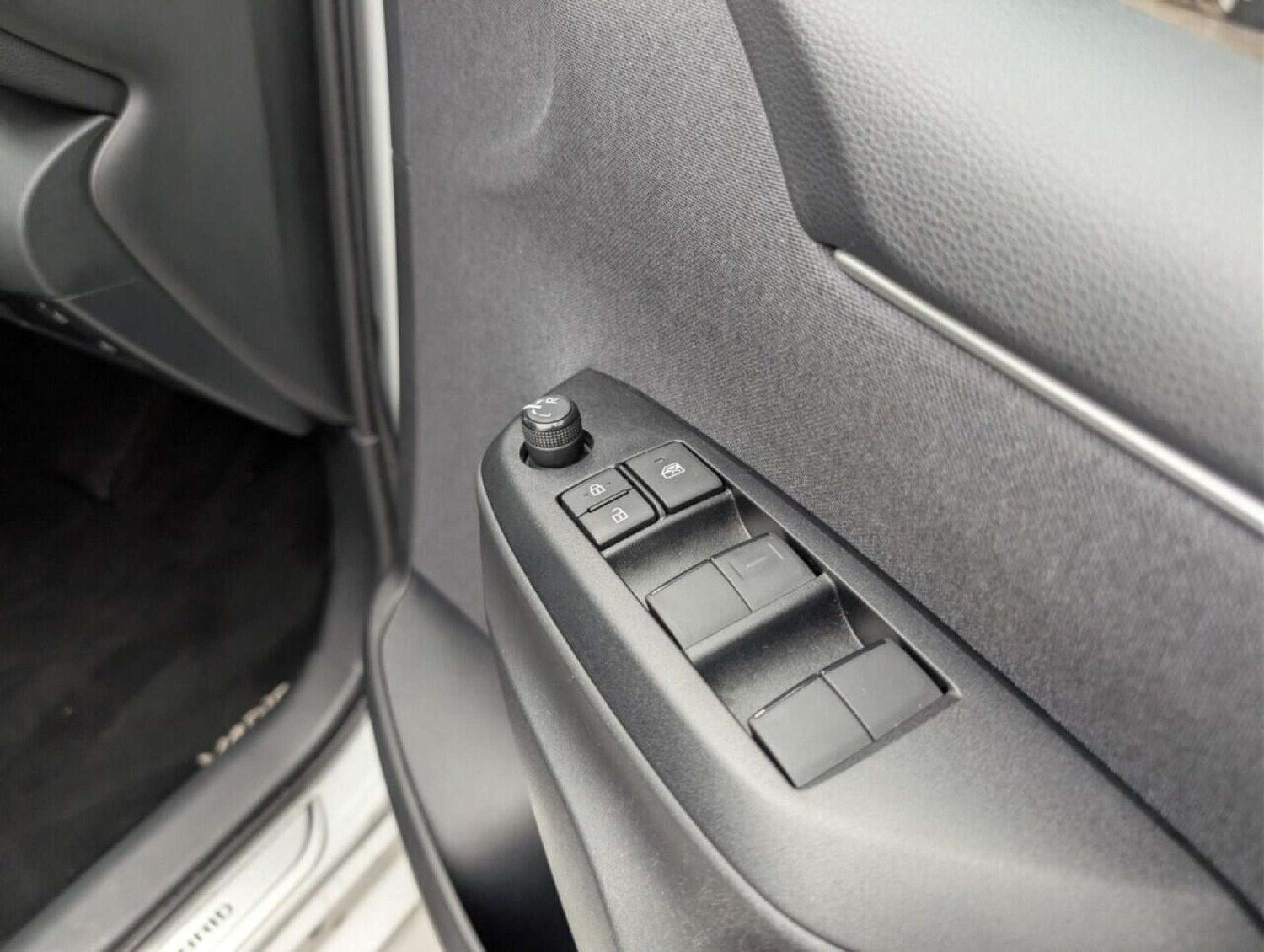 Used Toyota Yaris 2022 for sale - 77713707: Photo 22