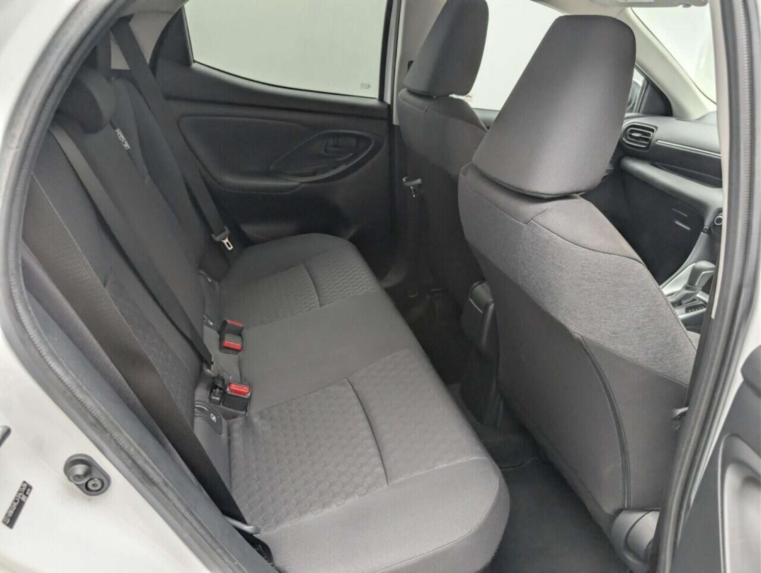 Used Toyota Yaris 2022 for sale - 77713707: Photo 25