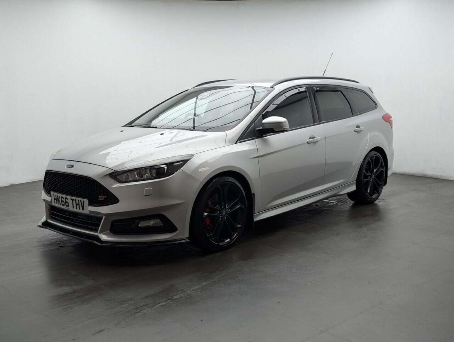 Used Ford Focus 2017 for sale - 77714141: Photo 4