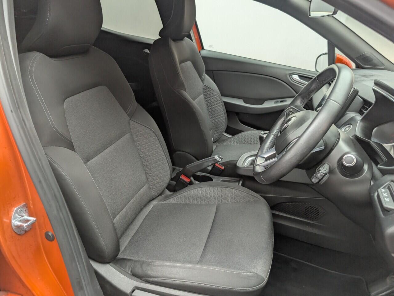 Used Renault Clio 2020 for sale - 76425676: Photo 12