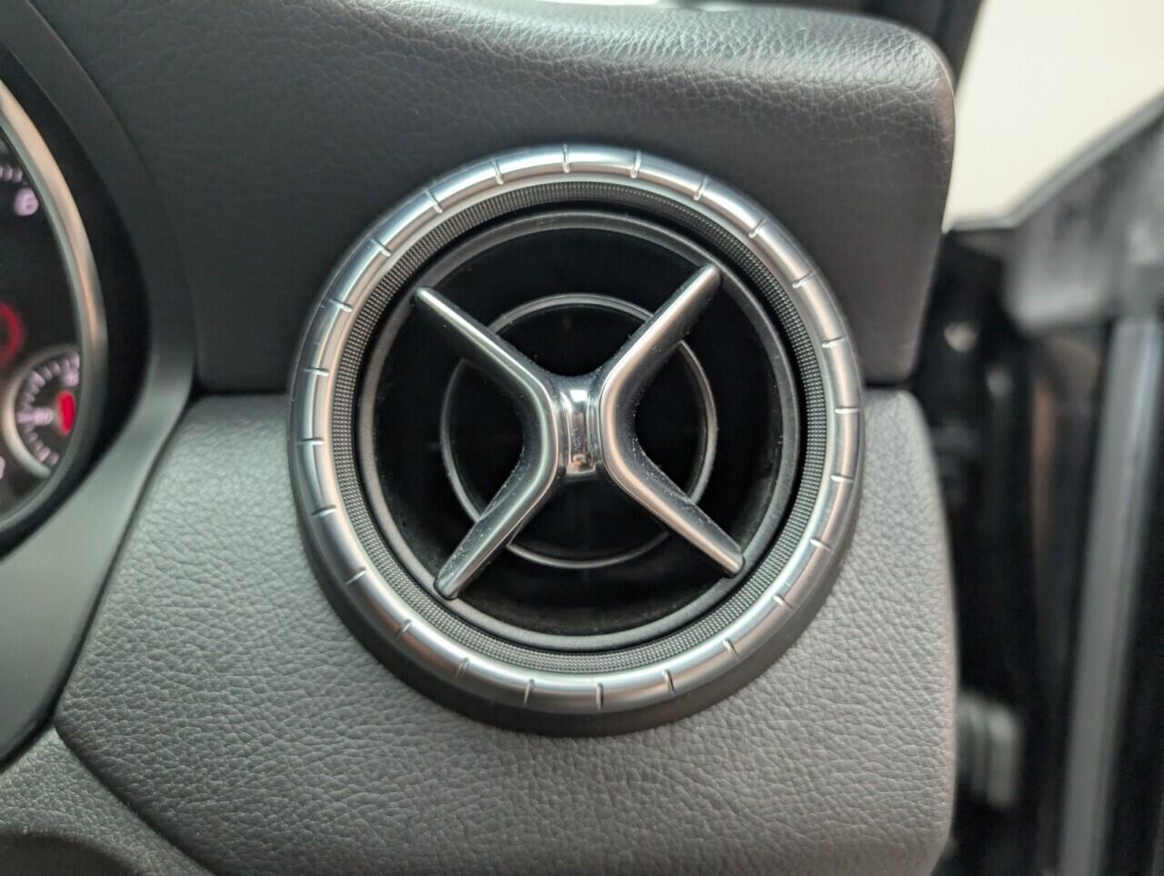 Used Mercedes-Benz CLA 2019 for sale - 76422999: Photo 18