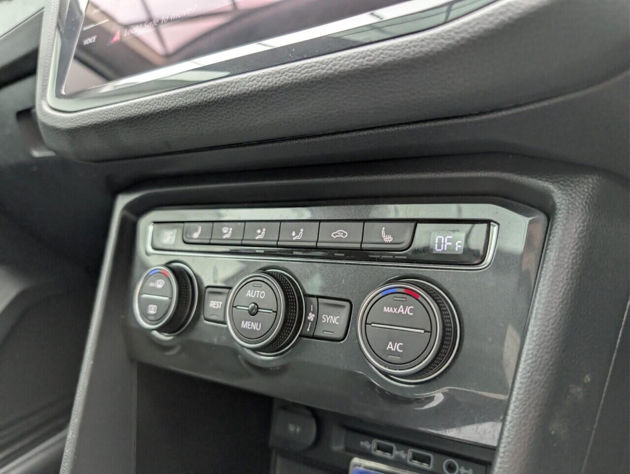 Used Volkswagen Tiguan 2019 for sale - 77143117: Photo 16