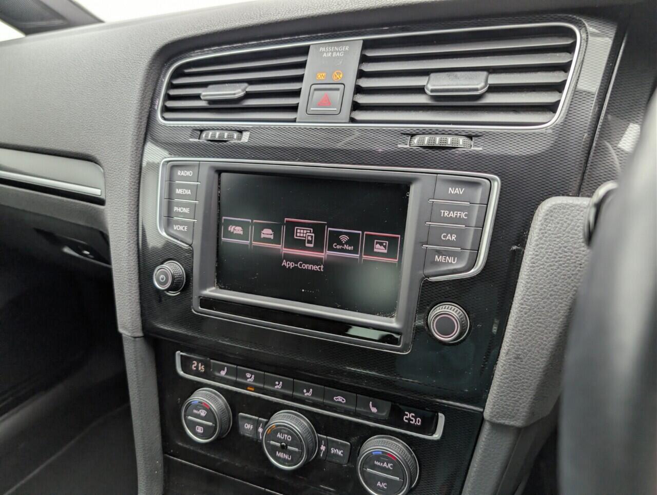 Used Volkswagen Golf 2016 for sale - 76549912: Photo 14