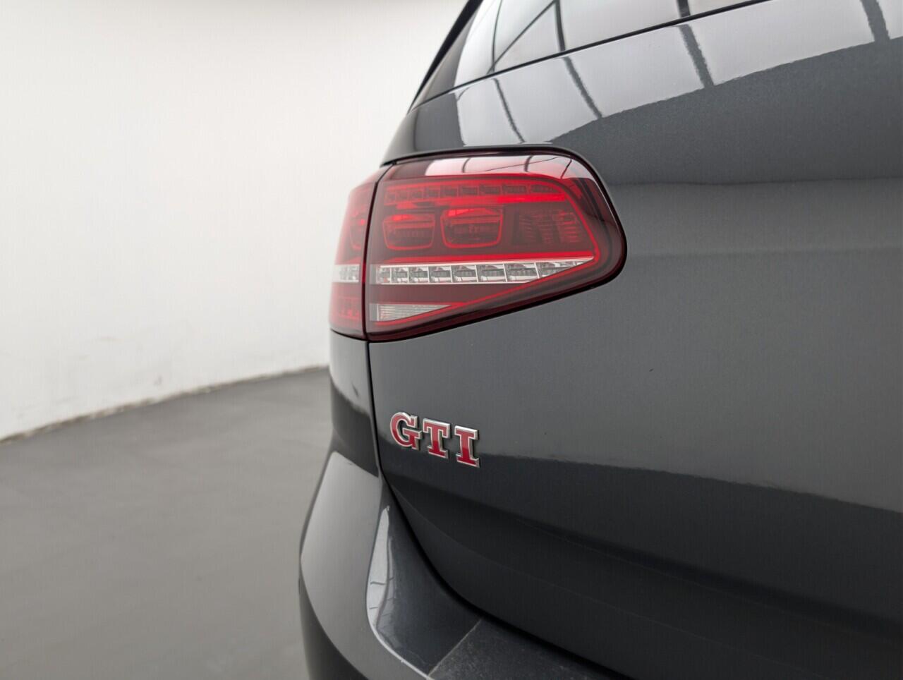 Used Volkswagen Golf 2016 for sale - 76549912: Photo 25