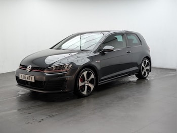 Used Volkswagen Golf 2016 for sale - 76549912: Photo