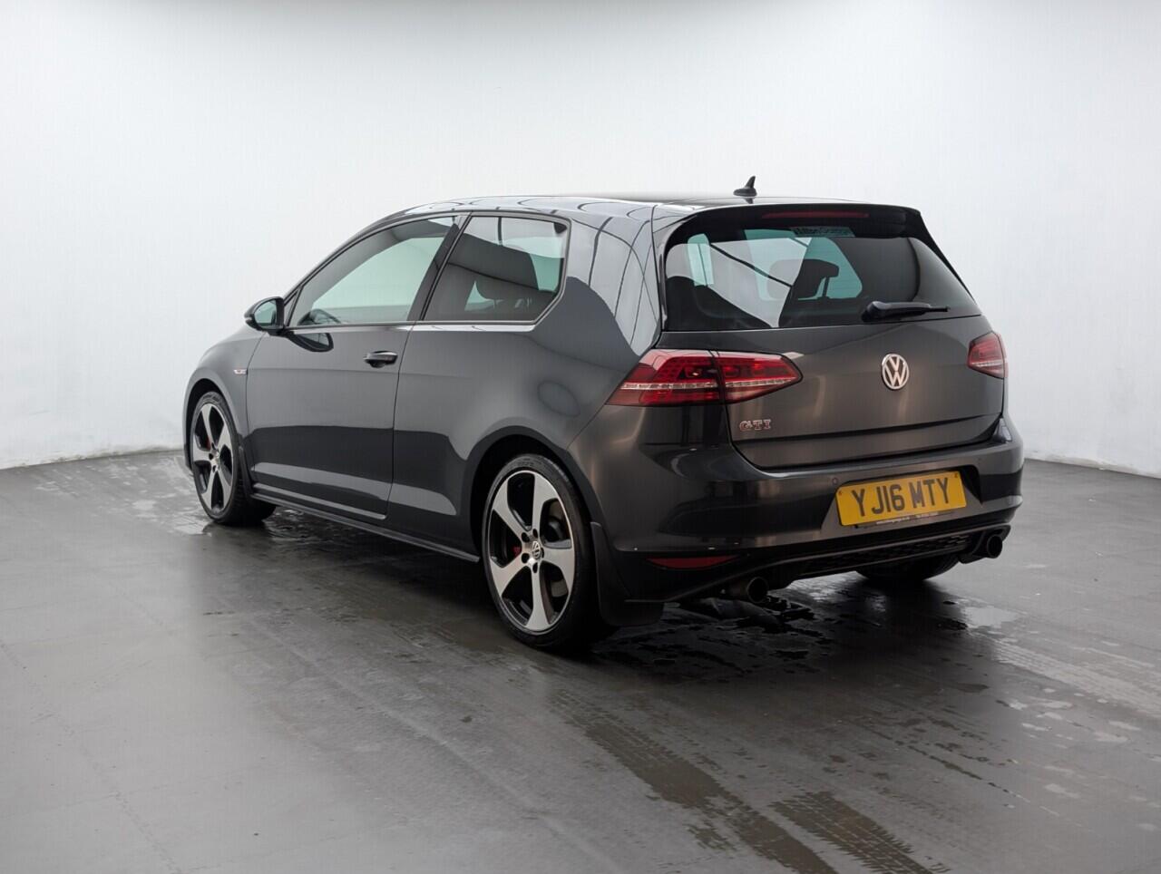 Used Volkswagen Golf 2016 for sale - 76549912: Photo 6